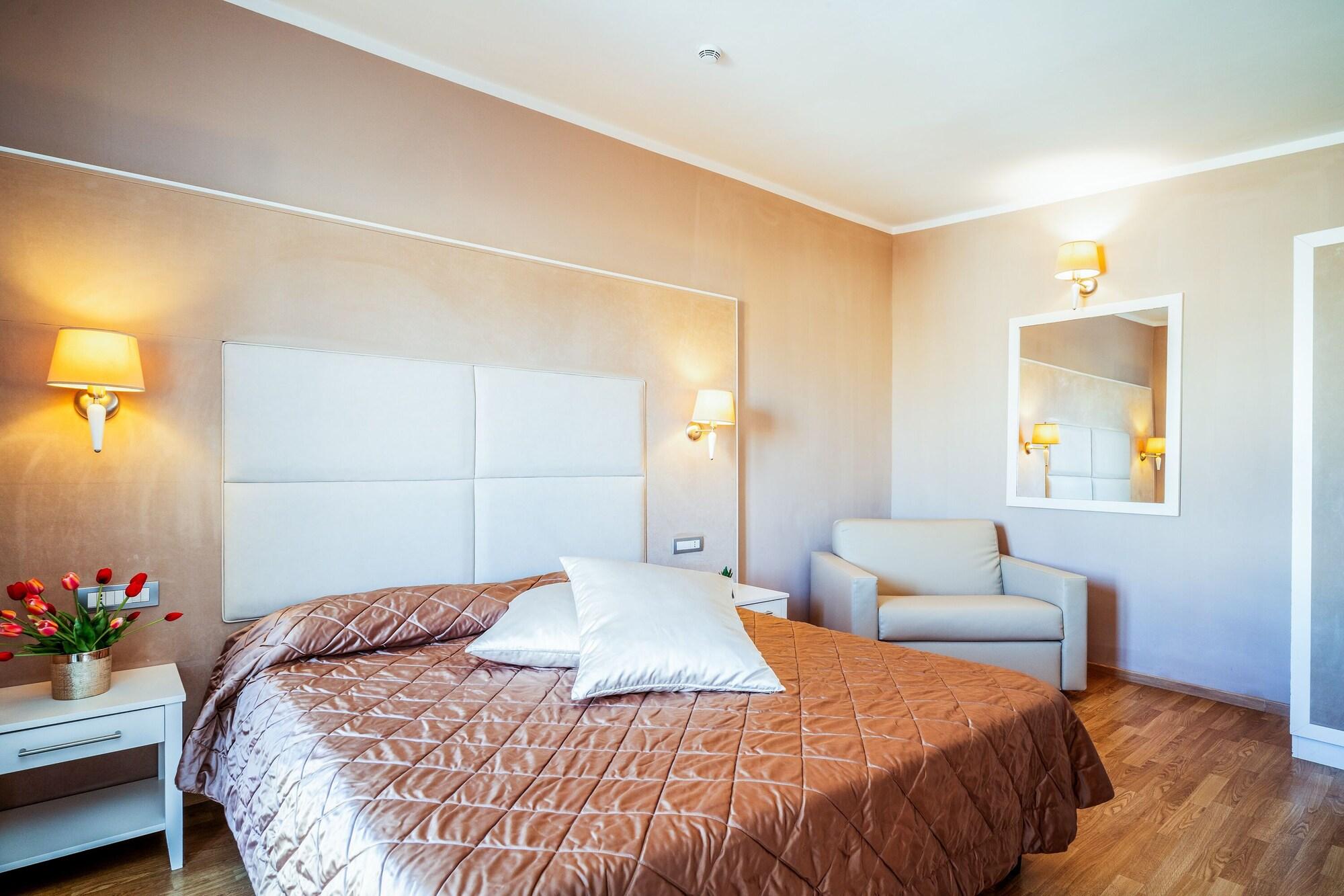 Hotel Centrale Olbia Exteriör bild
